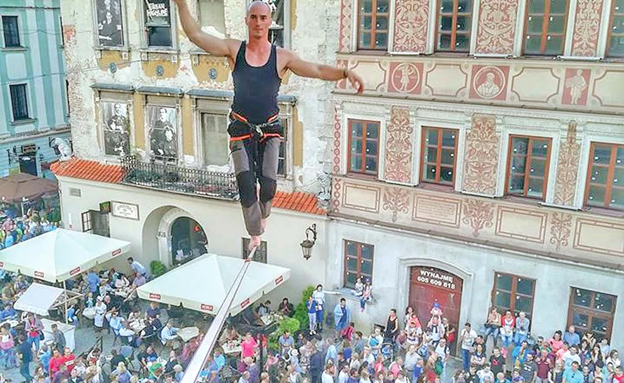 Flaviu Cernescu (34 de ani), cu Polonia la picioare