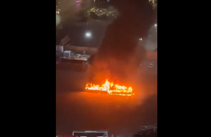 Trei autobuze au explodat. FOTO captură video Haim Gozali /israelhayom.com