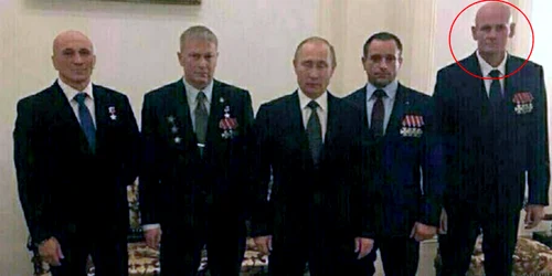 Dmitri Utkin alaturi de Vladimir Putin si alti oficiali in 2015 FOTO Profimedia jpg