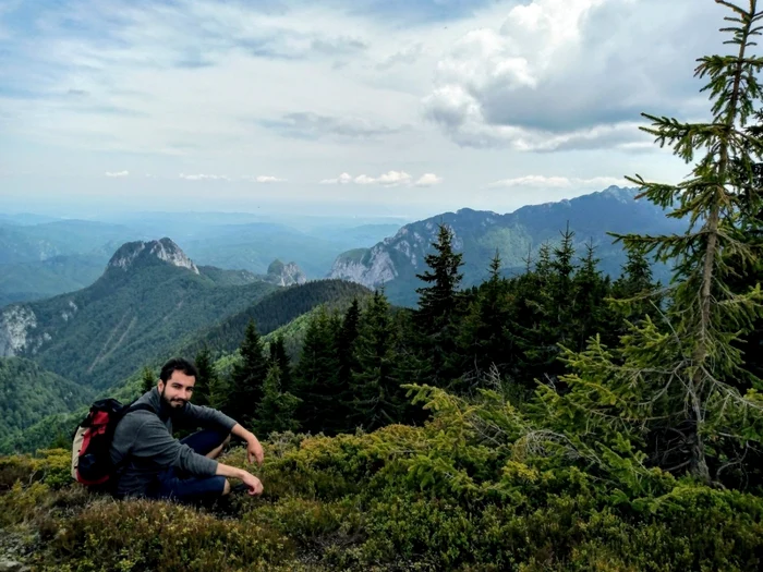 Mihai Rogojinaru - vâlceanul care a căzut de pe Vârful Lespezi în Munţii Făgăraş - în imagine în Munţii Căpăţânii Foto Arhiva personală