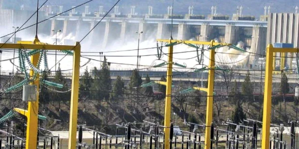 Din cauza secetei, hidrocentralele funcţionează la cote de avarie 