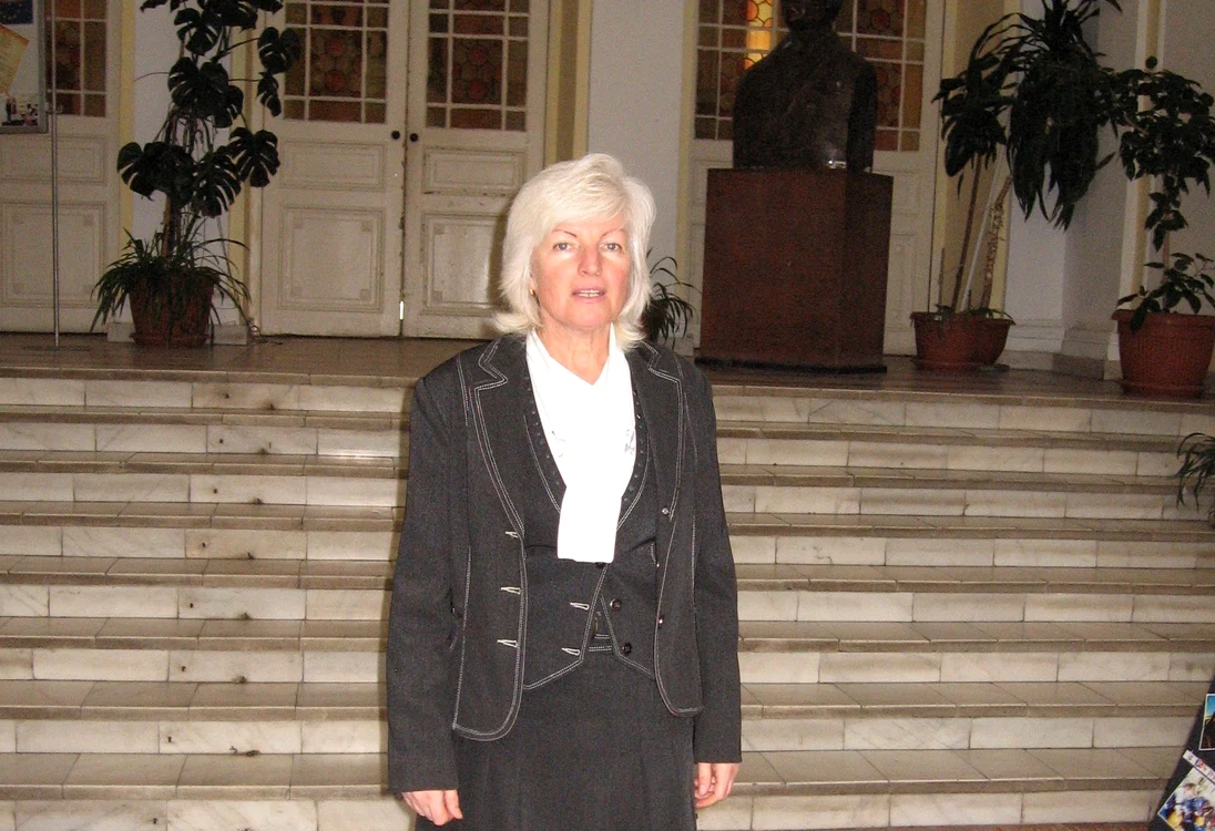 Bistriţa : Portret/ Eugenia Zegrean, profesoară prin excelenţă