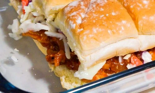 Mini burgeri de pui cu chili dulce jpeg
