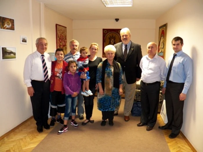 Moldoveanca Iulia Zayed şi familia sa FOTO:mfa.gov.md