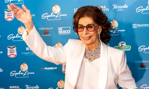 Sophia Loren, deschidere restaurant jpg