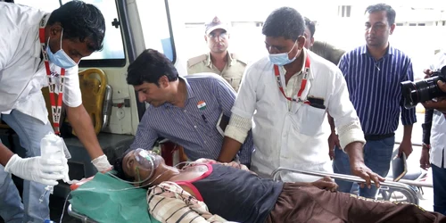 Alcool contrafacut in India FOTO EPA-EFE