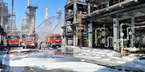petromidia incendiu