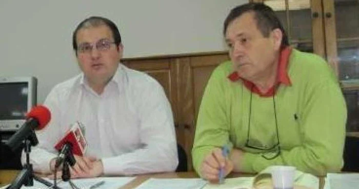 Fostul preşedinte, alături de înlocuitorul său