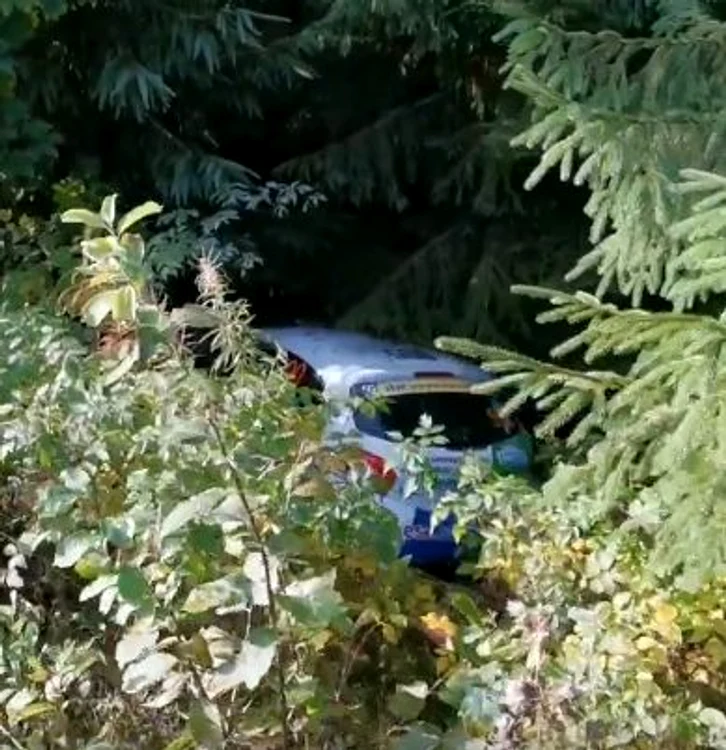 Mașina în care se afla Dani Oțil atunci când a ieșit din drum
