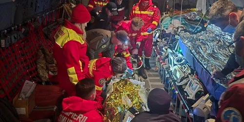 Misiune umanitară a Forțelor Aeriene Române  FB Forțele Aeriene Române jpg