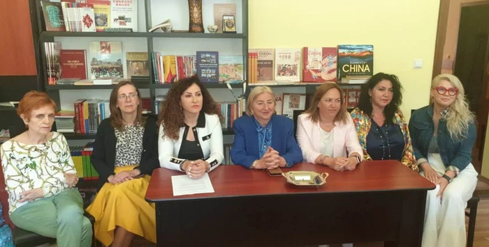 Ana-Maria alături de celelalte femei de succes din Forum FOTO Claudia Untaru