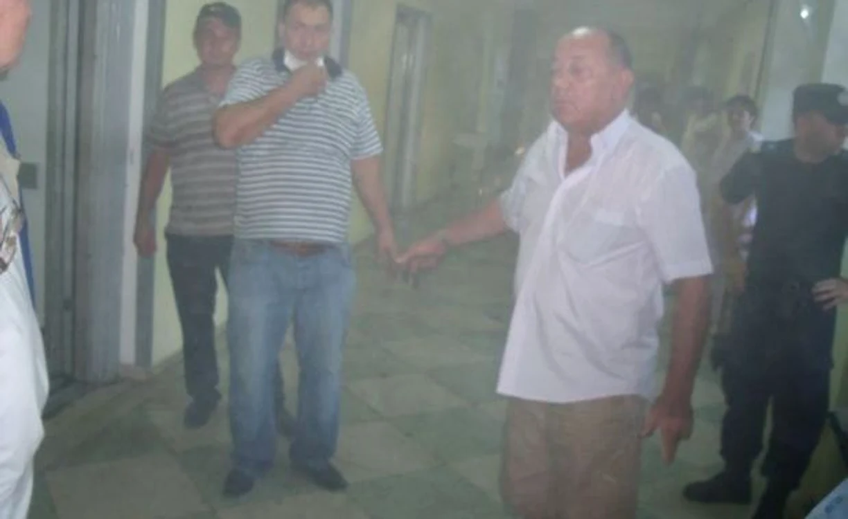 Bărbatul a dat foc unei saltele din salonul în care era izolat
