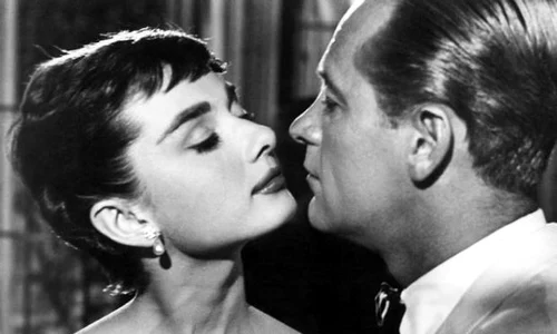 Audrey Hepburn, alături de William Holden, în filmul ”Sabrina” jpeg