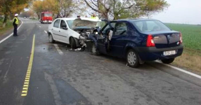 Slatina: Doi morţi şi patru răniţi într-un accident la Radomireşti