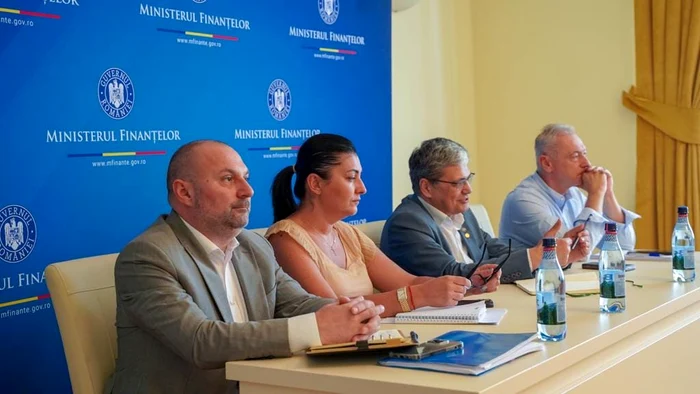 Marcel Boloş s-a întâlnit cu reprezentanții sindicatelor din domeniul finanțelor, Foto: MF