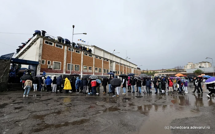 Stadionul echipei Corvinul Hunedoara, înaintea meciului cu CFR Cluj. Foto: Daniel Guță. ADEVĂRUL