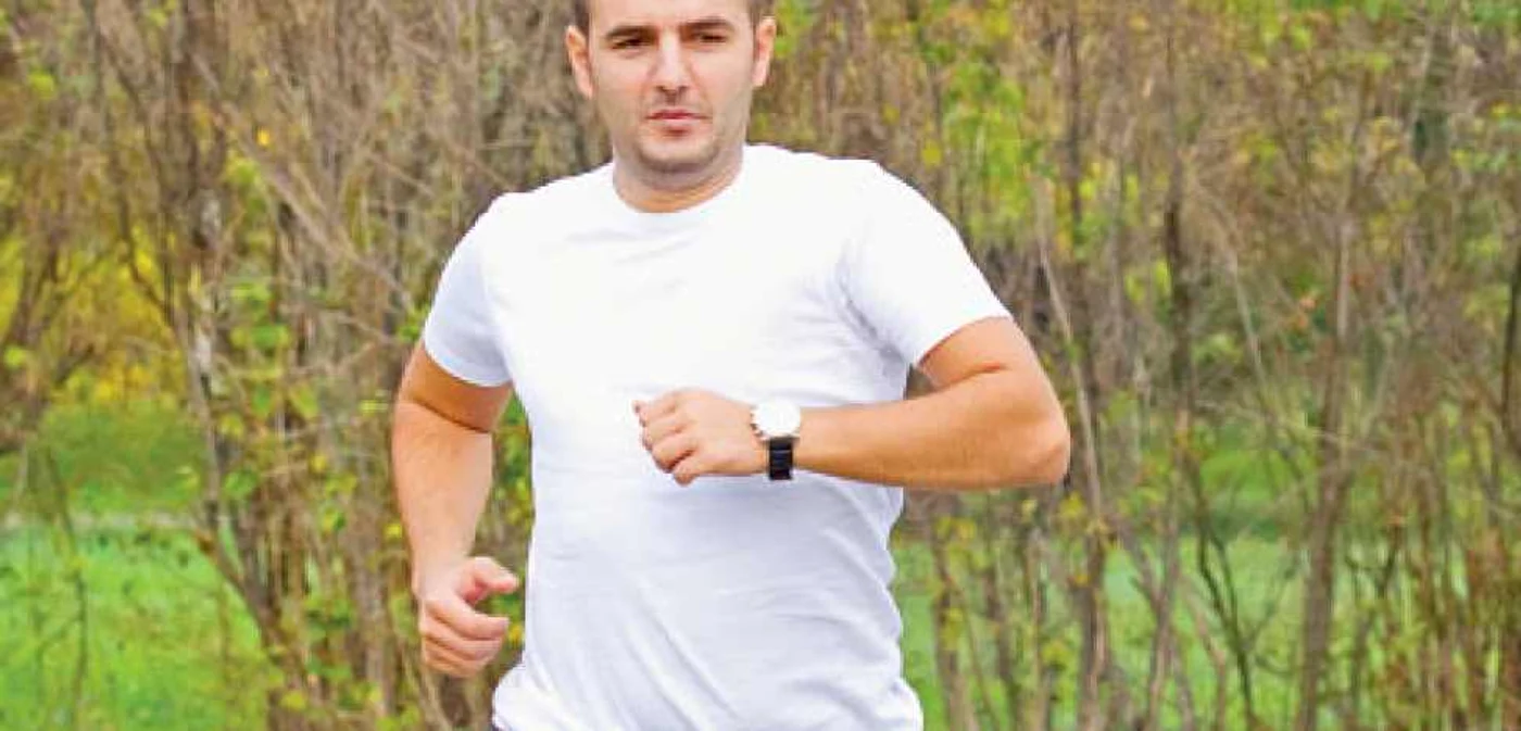 Adoptarea unui stil de viaţă sănătos, care să includă şi mişcarea, este benefică pentru fumători