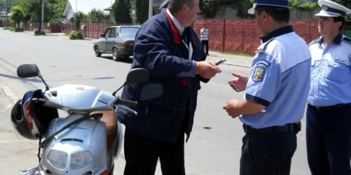 Poliţistul a fost rănit în timpul programului foto arhivă