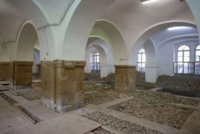 Lucrări de restaurare la Castelul Huniade (© Facebook / Alfred Simonis)