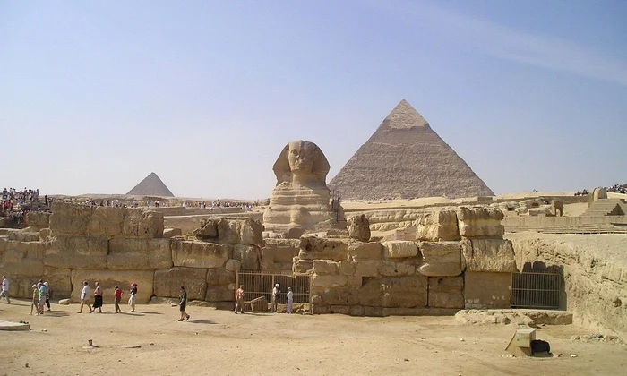 Sfinxul și Marea Piramidă din Giza (© Pixabay)
