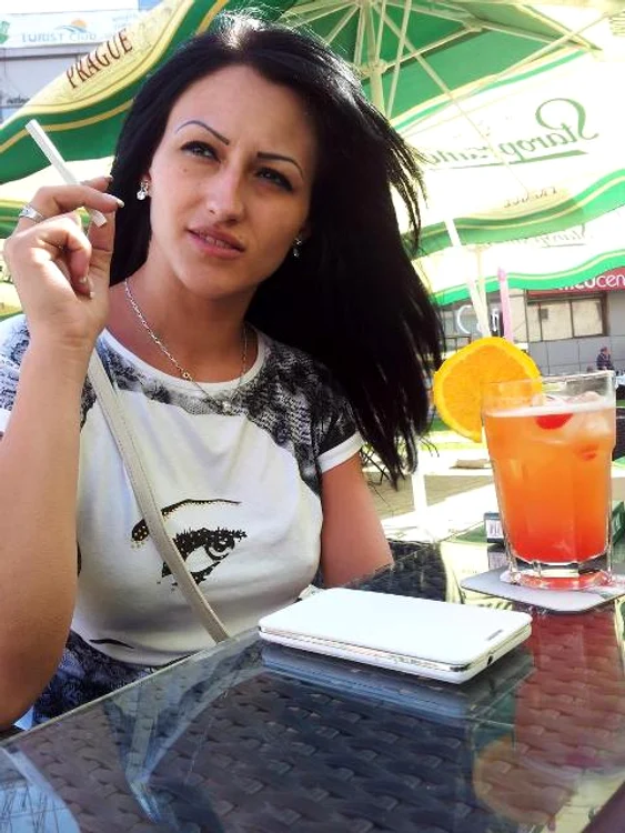 Alina de la Click! Models, anunţă o vară sexy