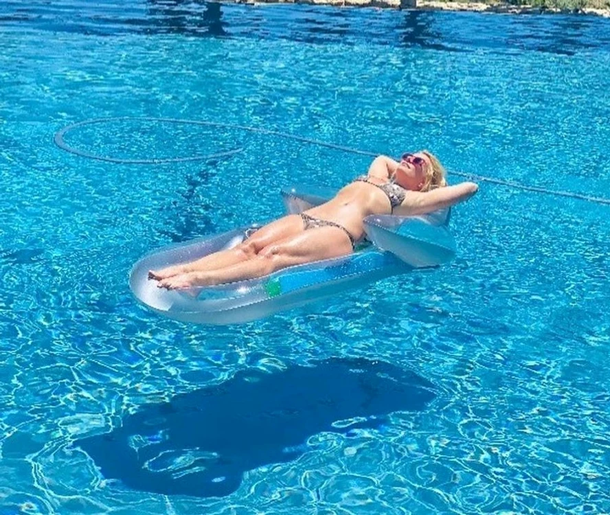 4 britney spears 38 de ani 3 jpg jpeg