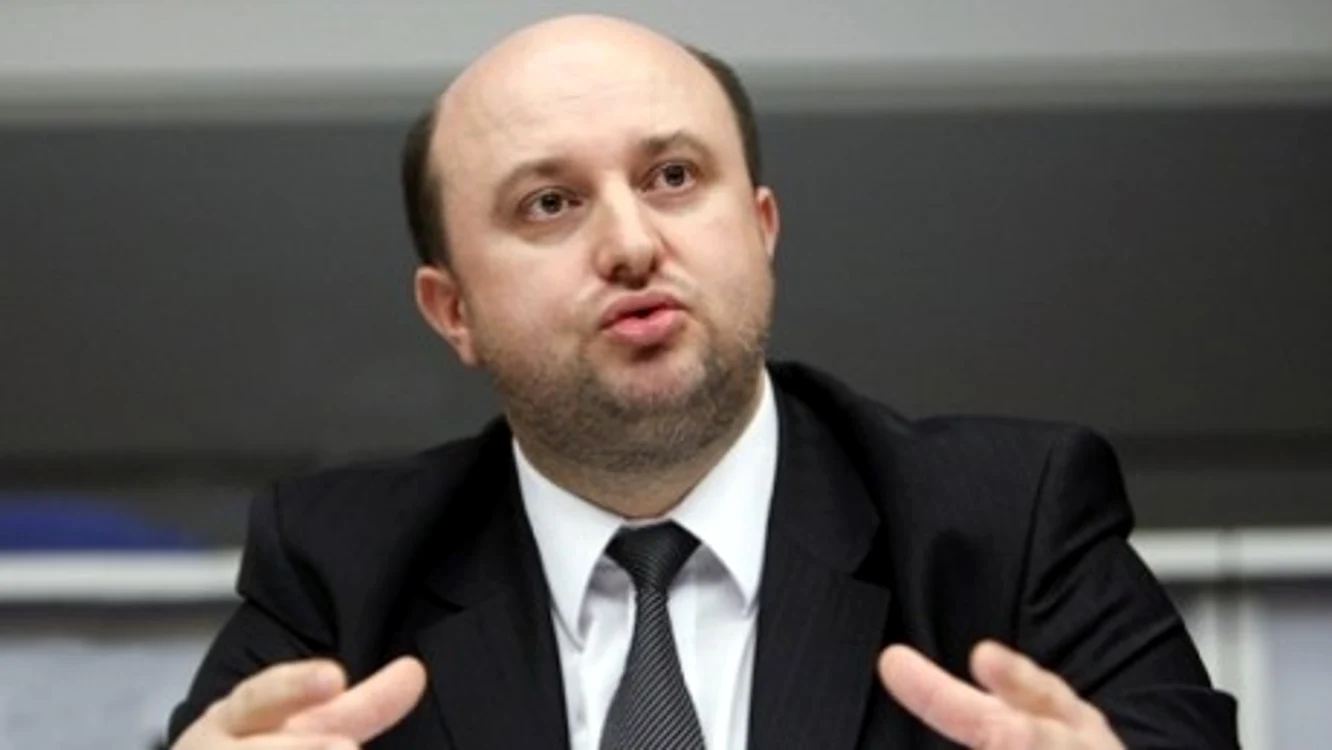 
    daniel chitoiu externare spital floreascaDaniel Chiţoiu a acuzat fureri atroce în zona toracică  