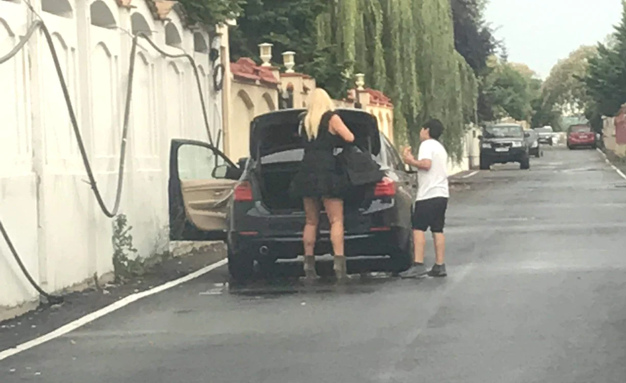 Vica şi Piţi s-au înţeles perfect până când blondina l-a dat în judecată pentru pensie alimentară
