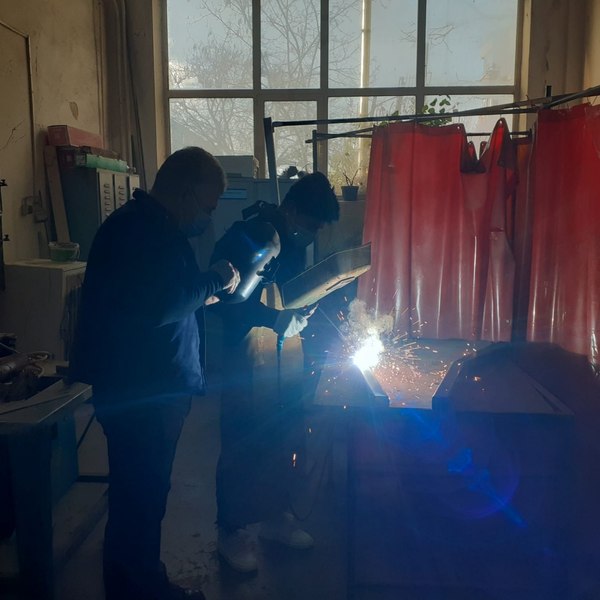 De ce fug elevii de școlile unde pot învăța o meserie. Cinci unități mari din Olt au rămas cu clase neformate: „Nu s-a mai întâmplat de ani buni”