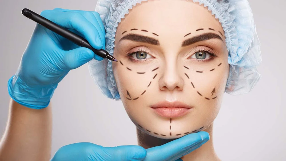 Un nou trend în chirurgia estetică de lux folosește grăsimea de la decedați pentru transformări rapide