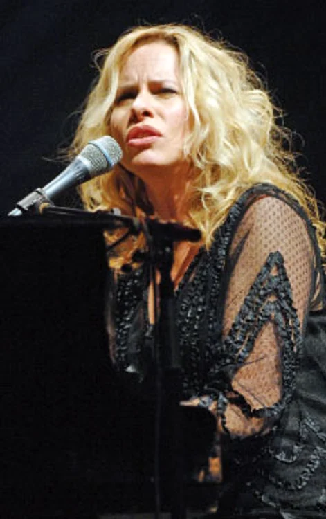 Vonda Shepard  este la al cincilea  concert în România