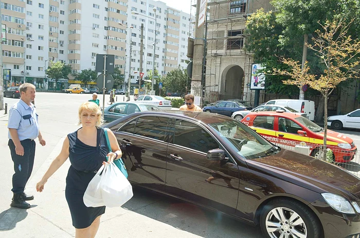 Ieri, Adrian Enache  şi prima lui soţie, Corina, au petrecut aproape toată ziua la spital, cu fata lor Diana