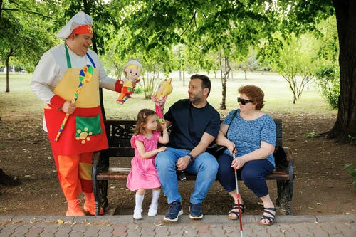 Filmul Superpietonii Zurli, cu Amalia Enache, Mihai Morar, Codin Maticiuc, Gasca Zurli si Mirela Retegan   FOTO PR (1) jpg