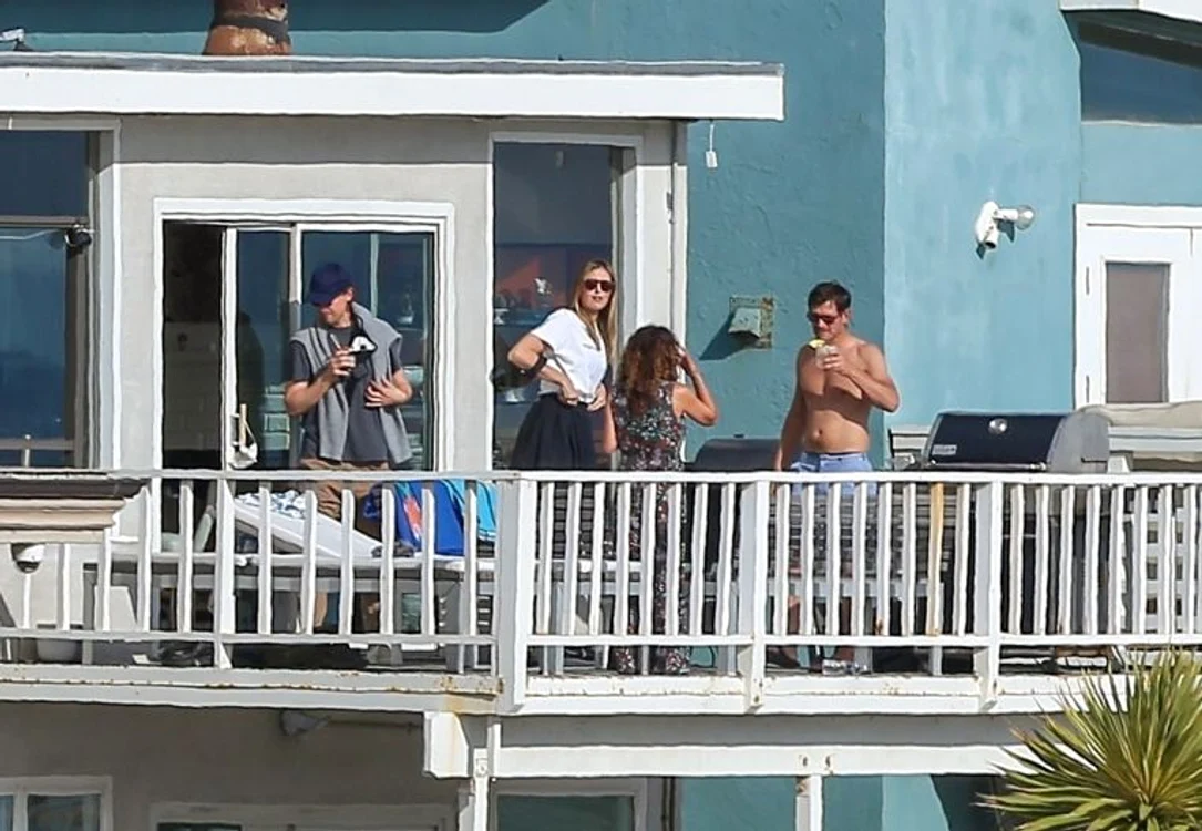 Maria Sharapova a fost în vizită cu iubitul la prietenii din Manhattan BeachFOTO: Profimedia