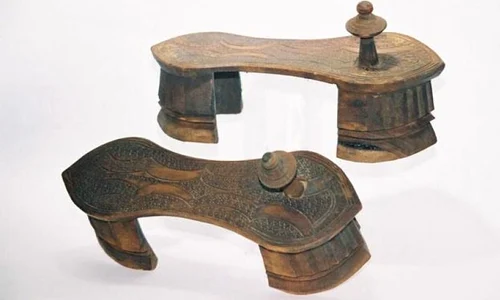 Paduka: încălțămintea antică a Indiei jpeg