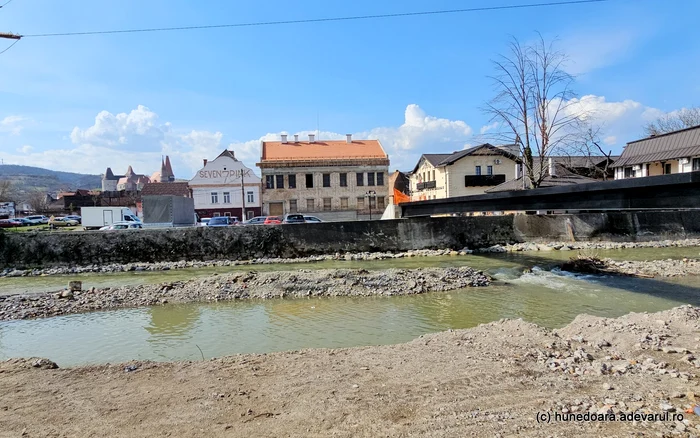 Râul Cerna. Foto: Daniel Guță. ADEVĂRUL