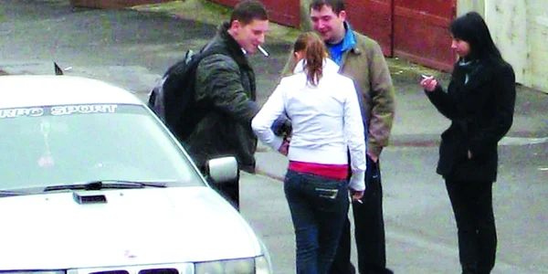 Cum ne ţinem copiii departe de droguri