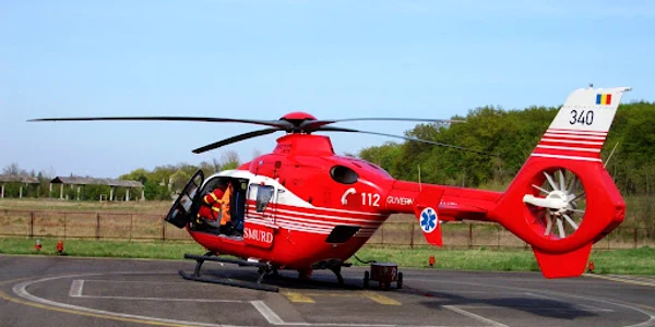 Tânărul va fi transportat la un spital din Timişoara