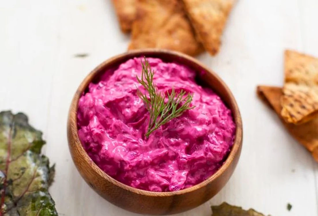 Tzatziki cu sfecla rosie jpeg