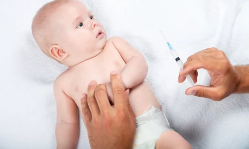 Vaccin bebeluș FOTO Shutterstock 