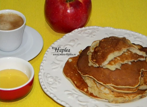 pancakes pufoase cu mere poza 6 jpeg