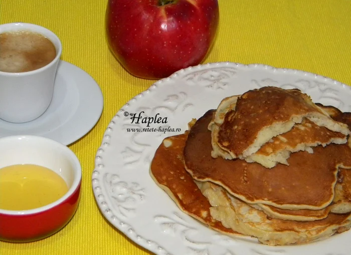 pancakes pufoase cu mere poza 6 jpeg
