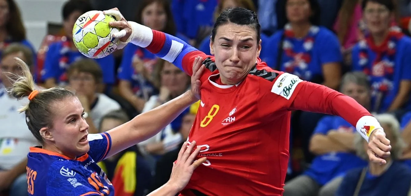 Cristina Neagu începe o nouă campanie de calificare la Euro. Foto EPA EFE