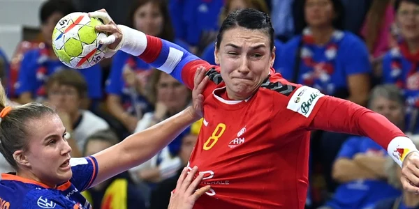 cristina neagu euro 2022 jpg
