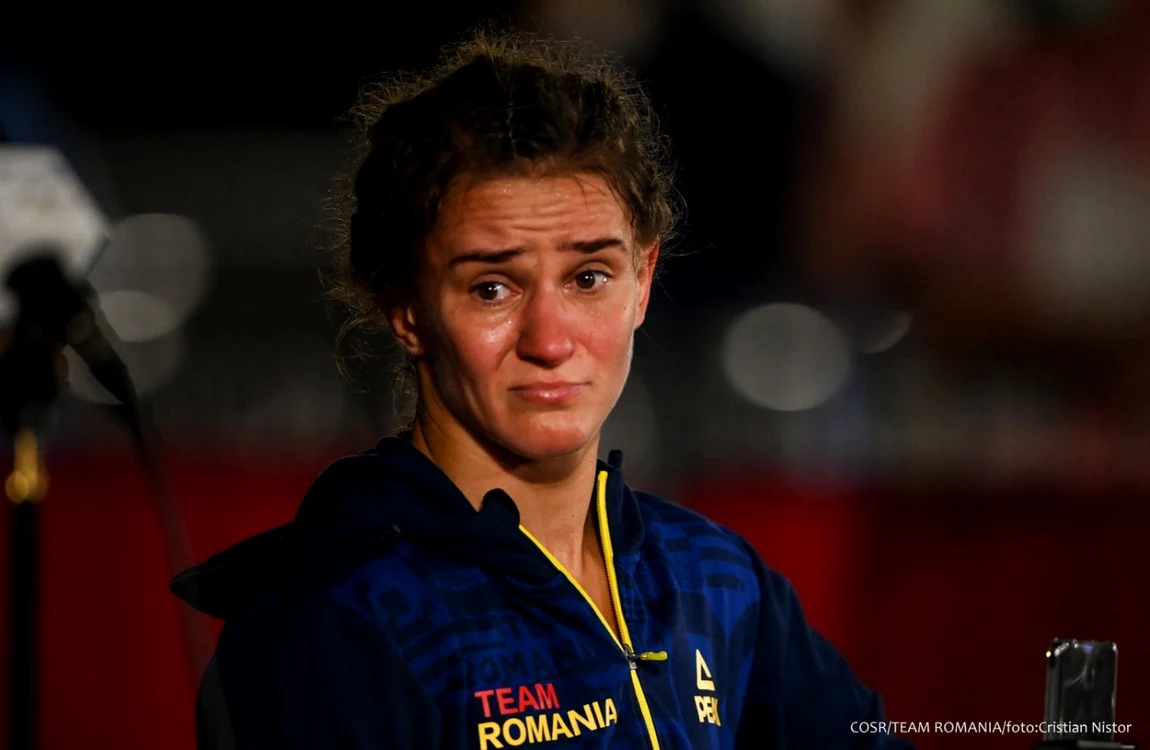 Alina Vuc (lupte libere, 50kg), încă o sportivă pentru care Jocurile Olimpice s-au terminat în lacrimi. FOTO: COSR / Cristian Nistor