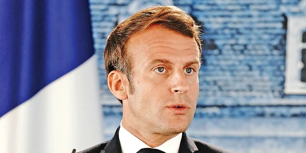 foto 2 macron jpg