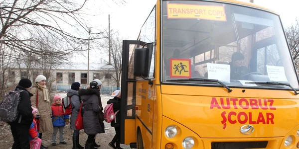 autobuz scolar