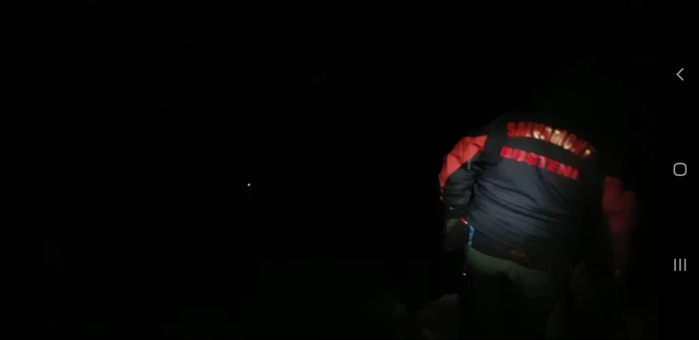 Acţiunea de salvare a început vineri la miezul nopţii şi a durat şase ore FOTO Salvamont