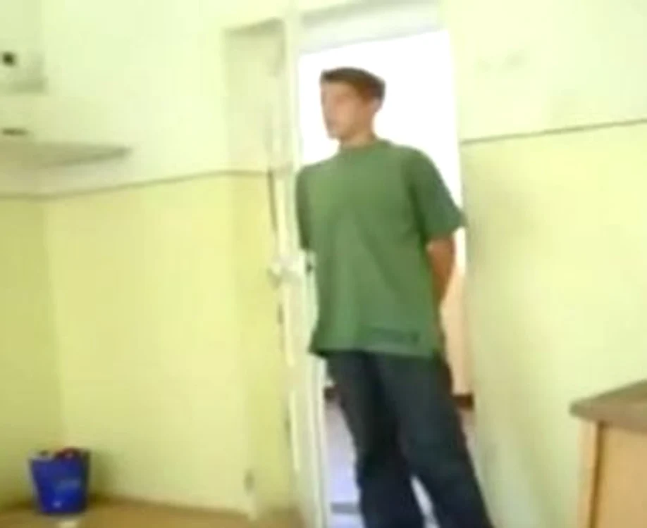 Elevul ţipă din toţi rărunchii la profesoara sa