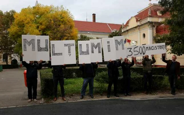 Multumiri pentru magistrati